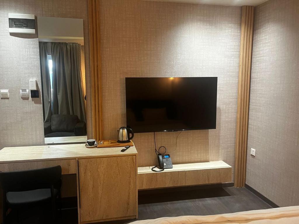 Телевизор и/или развлекательный центр в Atlanticblu hotels & Resort