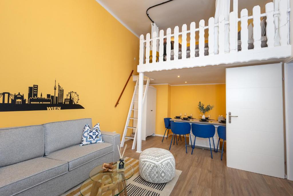 Family Apartment with elevated King-Size Loft Bed l Walk to City Centre