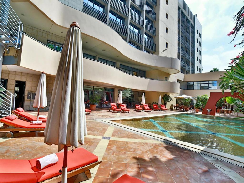 Bazén v ubytování Lancaster Tamar Hotel- Hadath nebo v jeho okolí