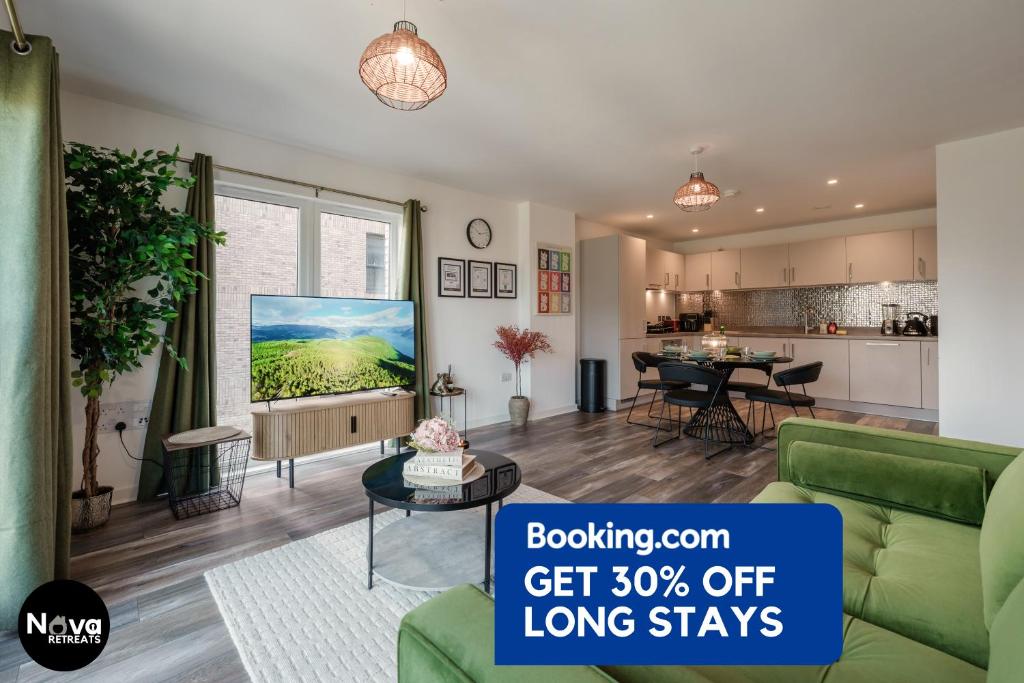 Posezení v ubytování The Lexington Luxe - Central Birmingham Luxury Apartment with Free Parking, Workspace & Superfast WiFi near O2 Arena, Mailbox & Edgbaston Stadium