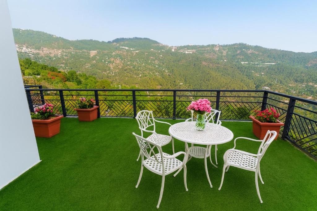 Общий вид на горы или вид на горы из дома для отпуска