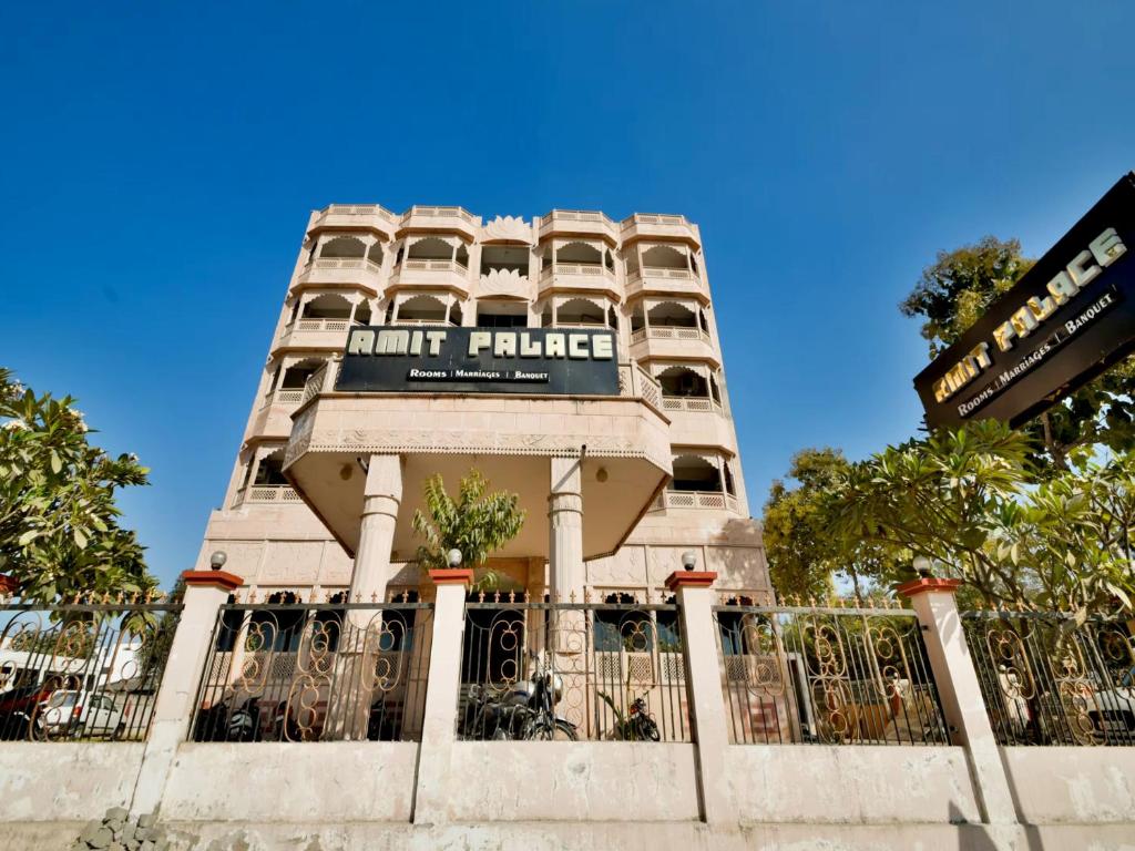 Super Capital O Amit Palace - Housity