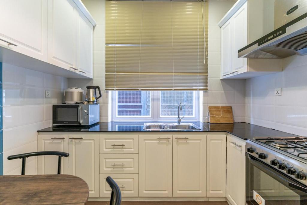 Køkken eller tekøkken på Services apartment at BKK1