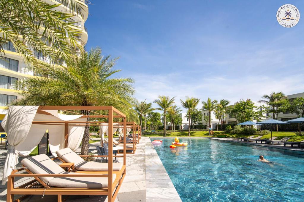 Swimmingpoolen hos eller tæt på Hoi An Beachfront Resort - Studio Apartments