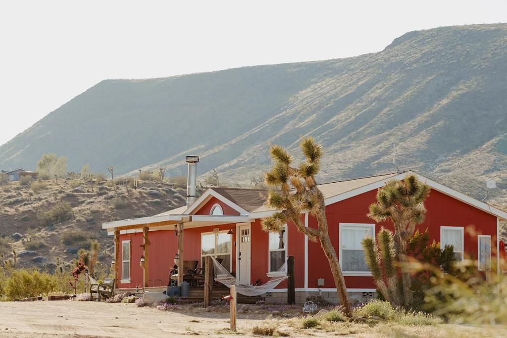 En generel udsigt til bjerge eller udsigt til bjerge taget fra feriehuset