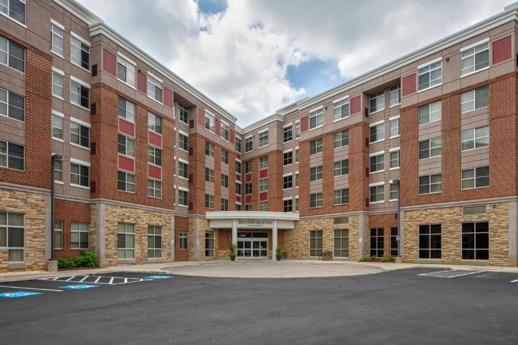 Residence Inn by Marriott Fairfax City photo