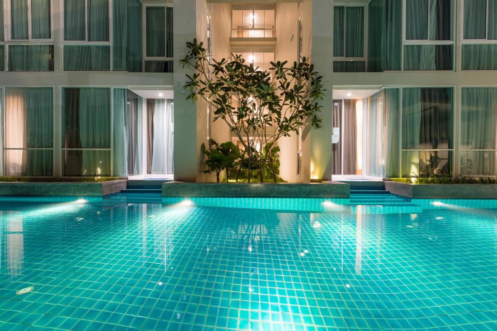 Bazén v ubytování Grand Vista Hotel Chiangrai nebo v jeho okolí