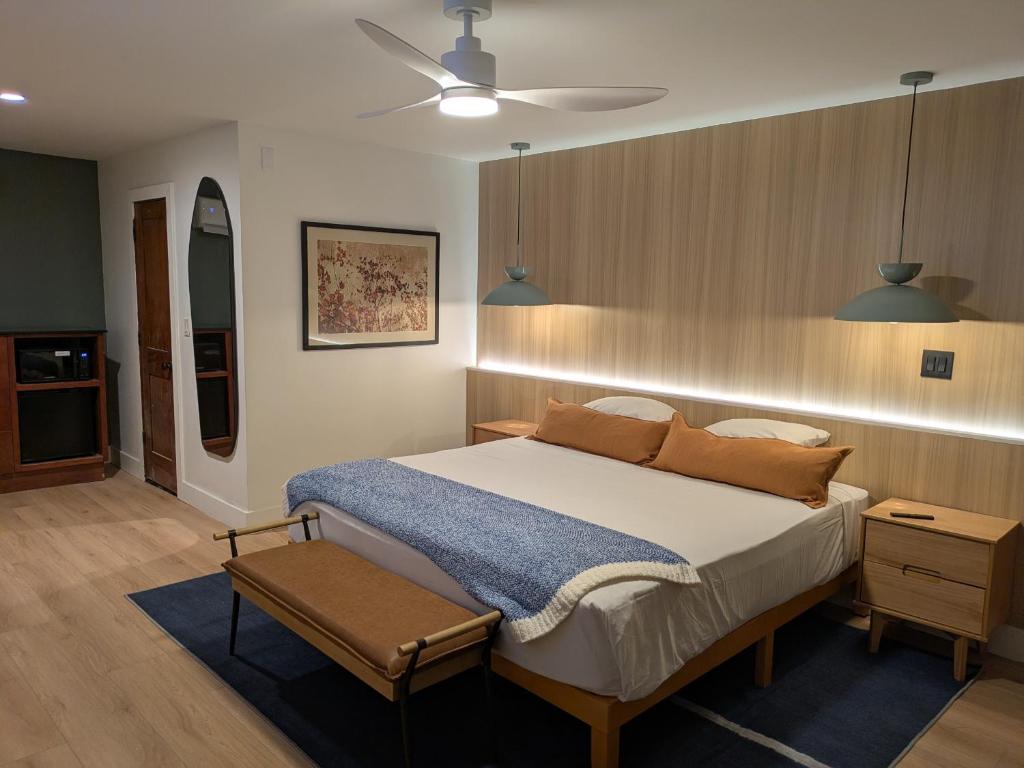 Un pat sau paturi într-o cameră la The Iceberg Tahoe