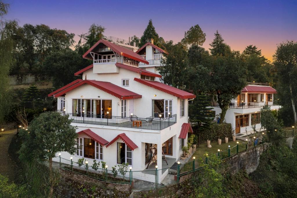 Tòa nhà nơi khách sạn tọa lạc