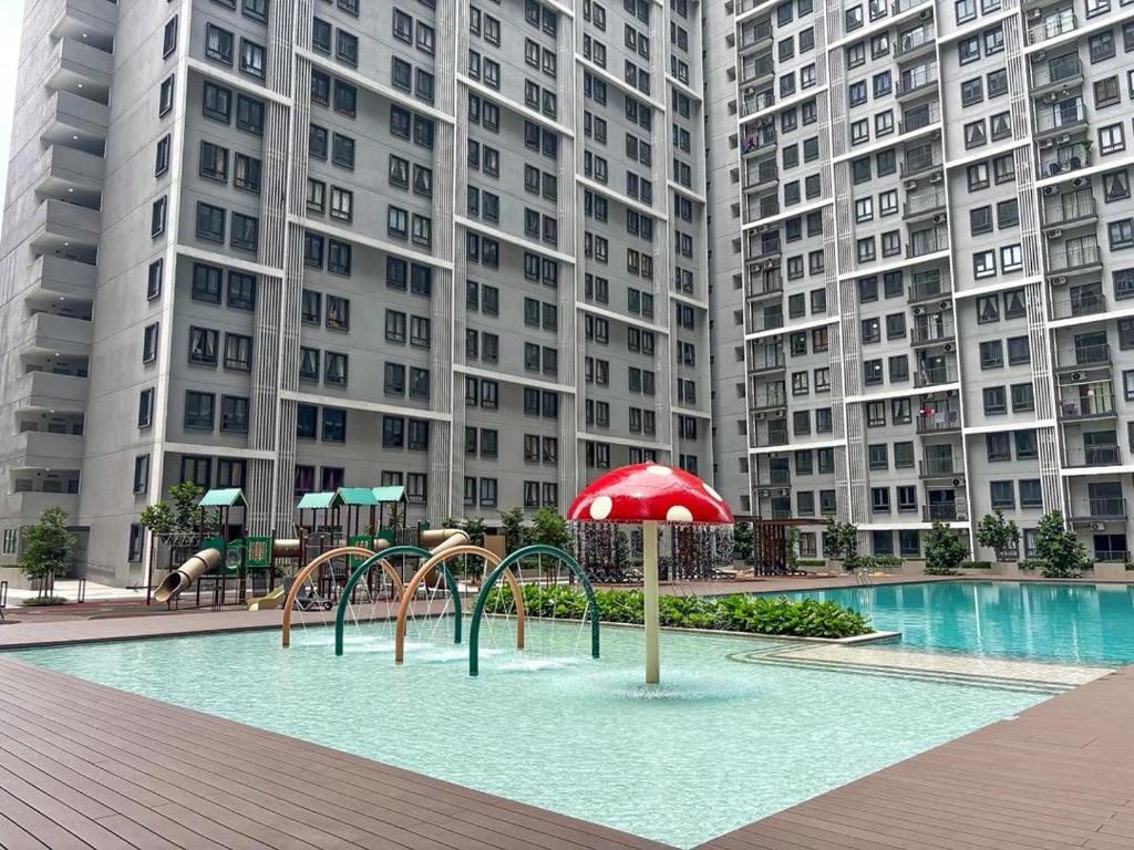 Hồ bơi trong/gần Selayang 168 Park Mall-6 Pax-3 Bedroom-2 Parking Free-Free Shutter Bus to Hospital Selayang