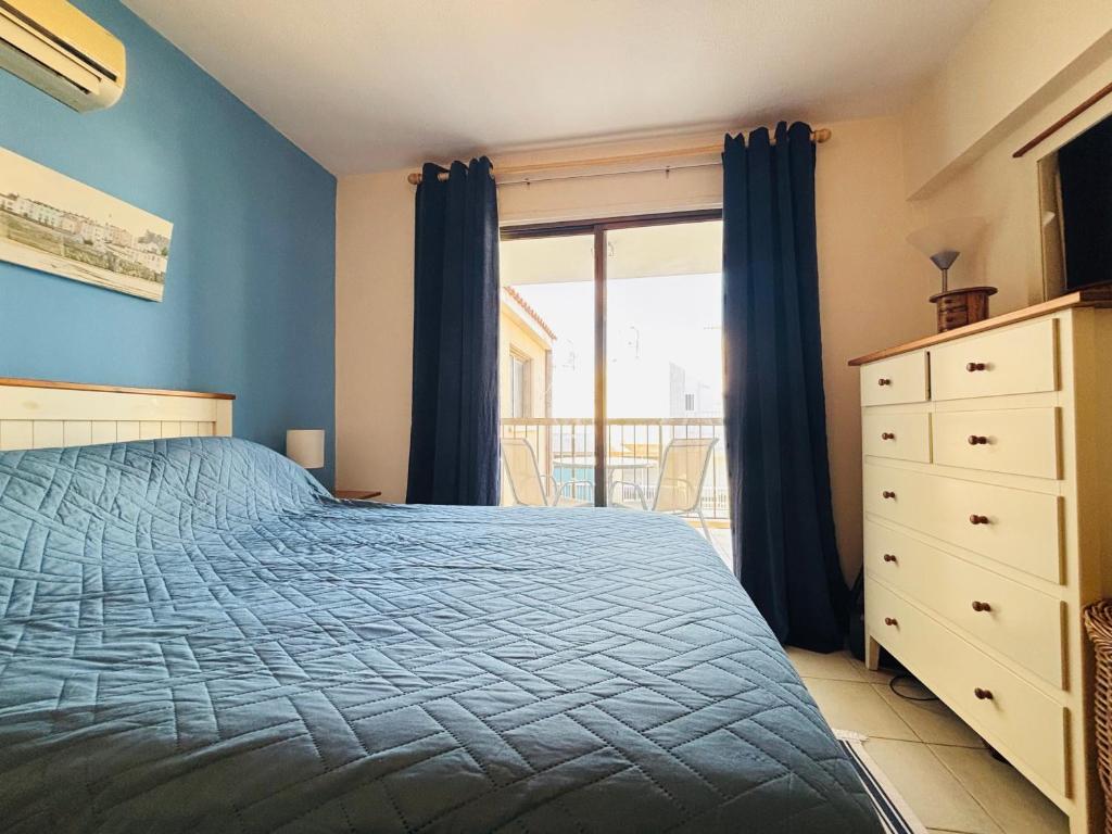 Ένα ή περισσότερα κρεβάτια σε δωμάτιο στο Kapparis Beach Escape