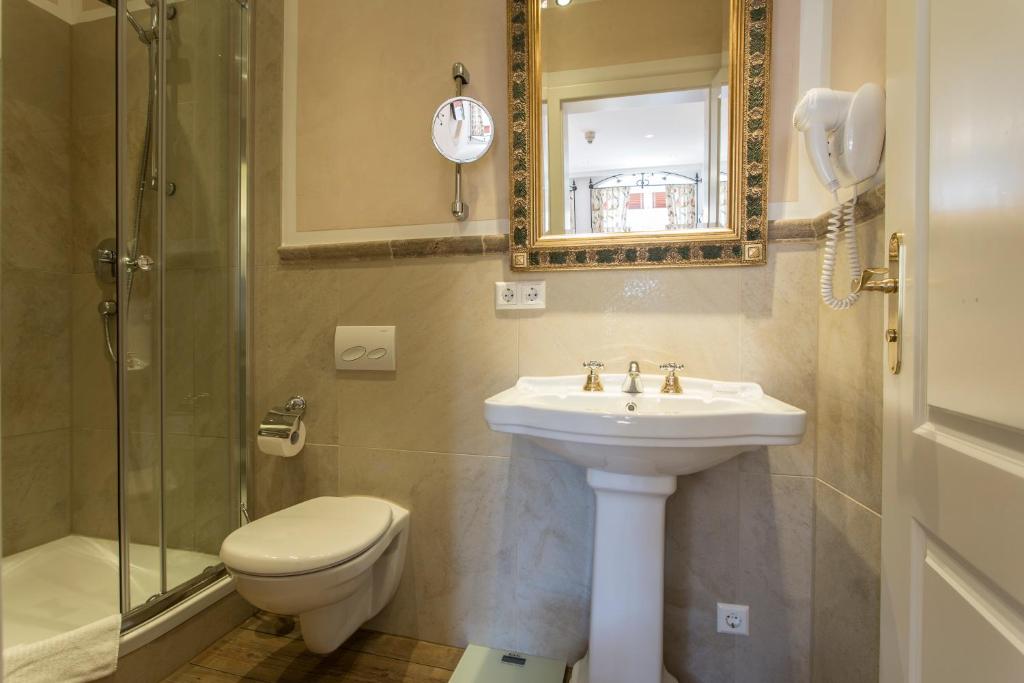 Koupelna v ubytování Meiser Altstadt Hotel