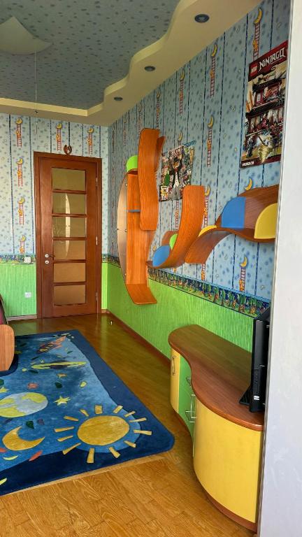 Spacious 4-Bedroom Apartment Near Center & Arcadia фото 2