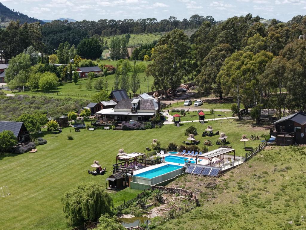 Bazén v ubytování Cabañas Valle de los Ciervos nebo v jeho okolí