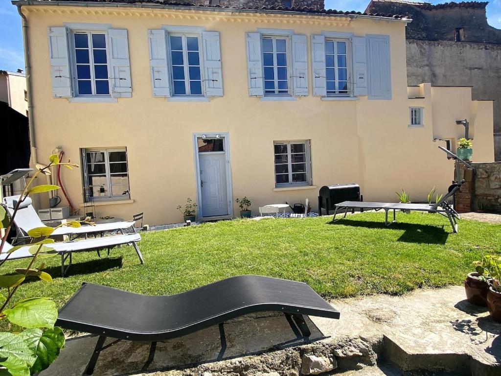 Zahrada ubytování Plein centre, parking jardin 4 chambres