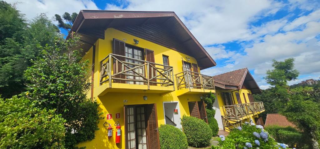 Tòa nhà nơi khách sạn tọa lạc