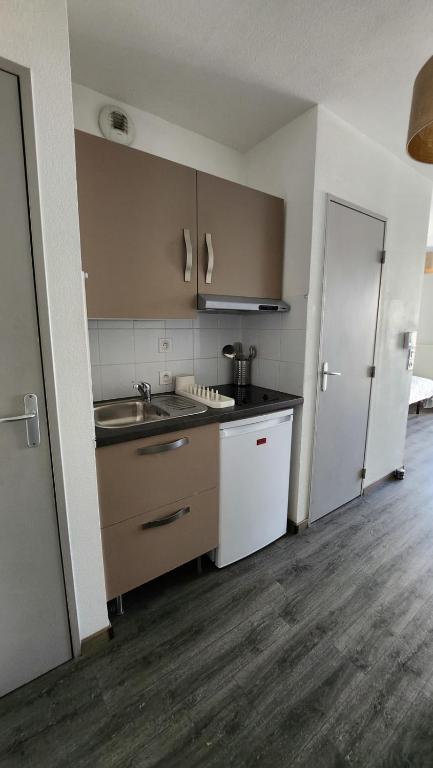 Cosy Studio Monplaisir Lumière Metro Lyon 8