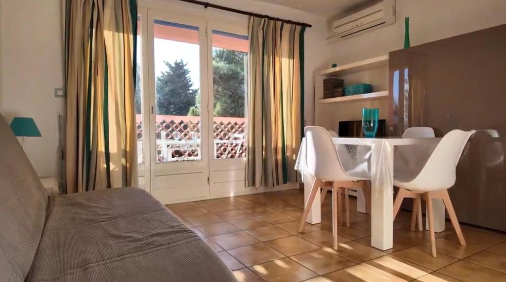 Posezení v ubytování Studio cabine climatise Malibu Village