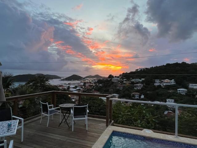 The Green Iguana Hotel photo