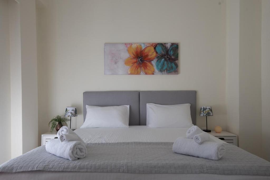 ANDIE Renovated Flat for 2 in Keramikos