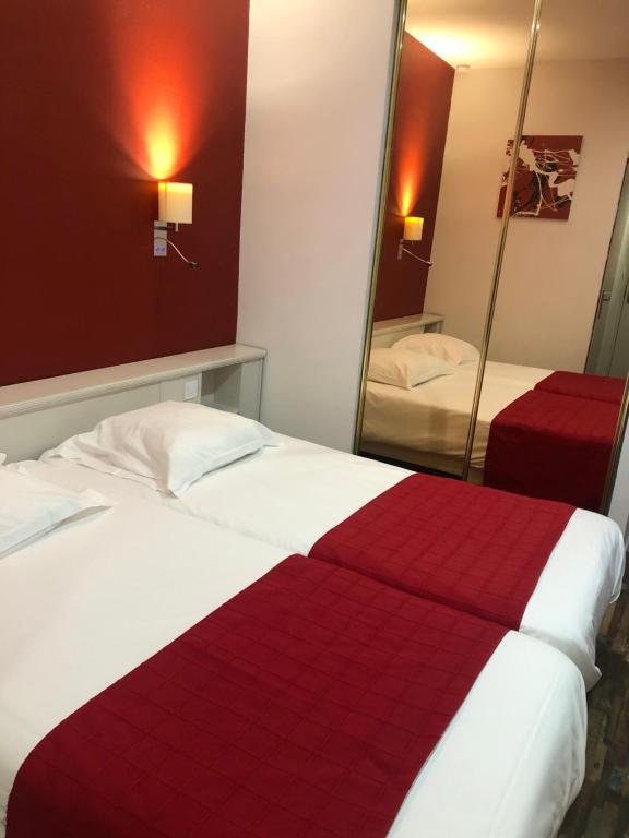 Cit'Hotel Europeen - Çift Kişilik/İki Yataklı Oda - Duşlu