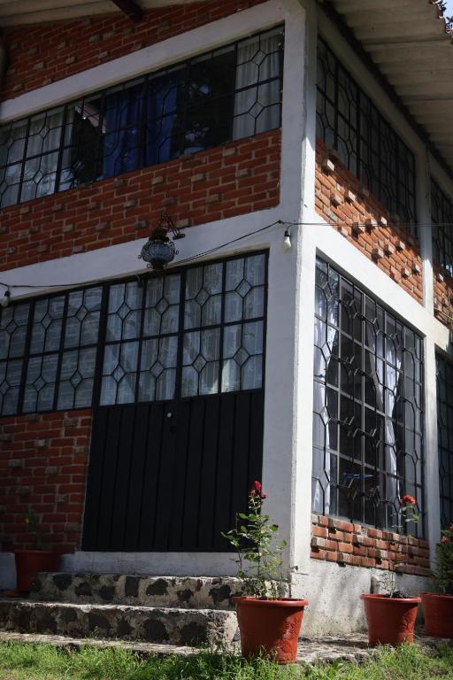 Budova, kde se chata nachází