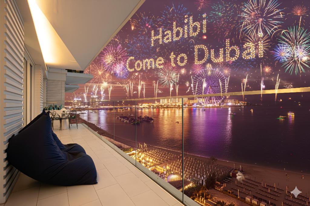 Luxurious 4BR La Vie JBR Private Beach Pool Panoramic Sea and Dubai Eye Views Drone Show Perfect for Family and Friends