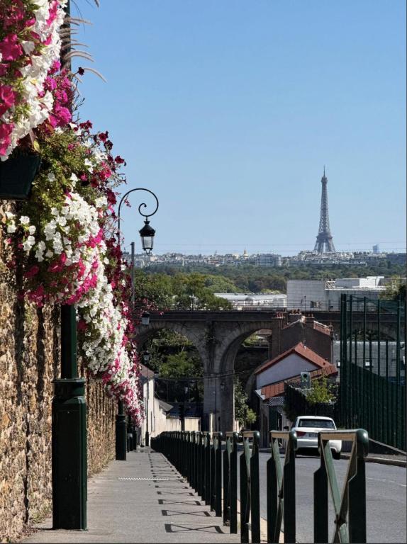 Paris Arc Design