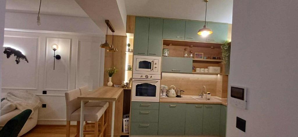 Petit Paris Central City Apartment with parking، إسكوبية (أسعار محدثة ...