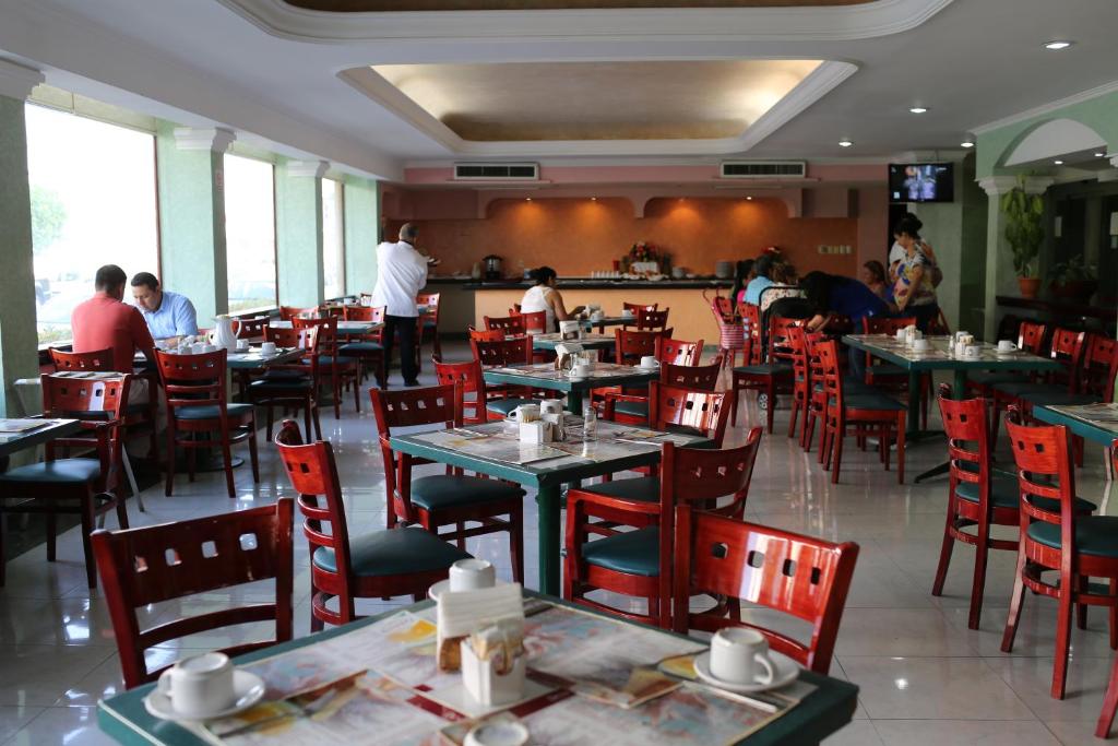 Restaurace v ubytování Hotel Baluarte
