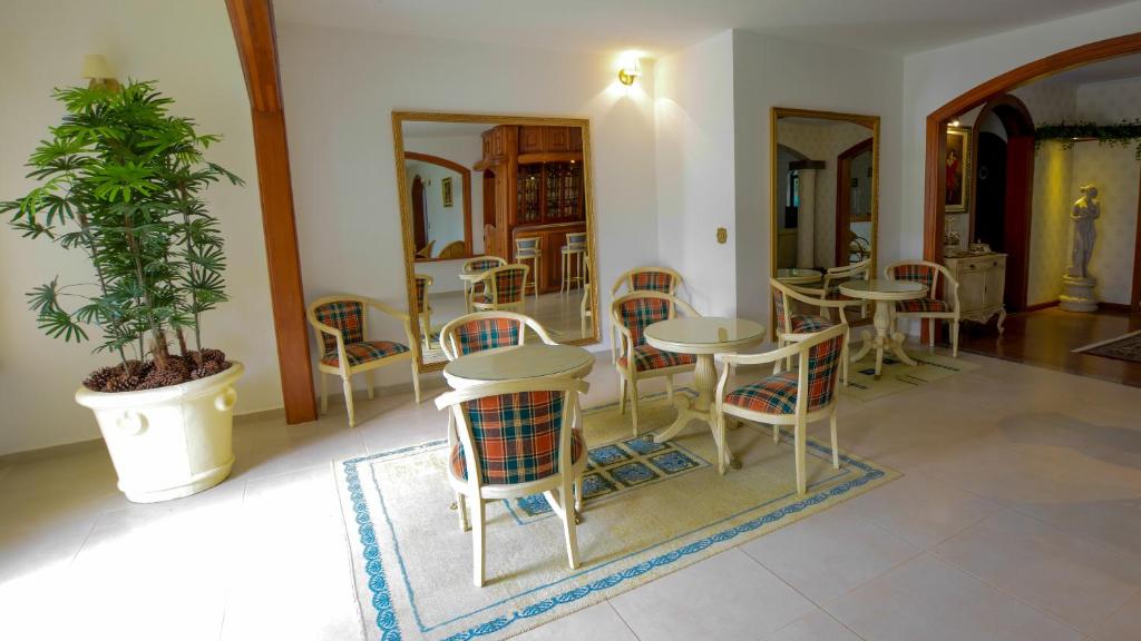  Biazi Paradise Hotel