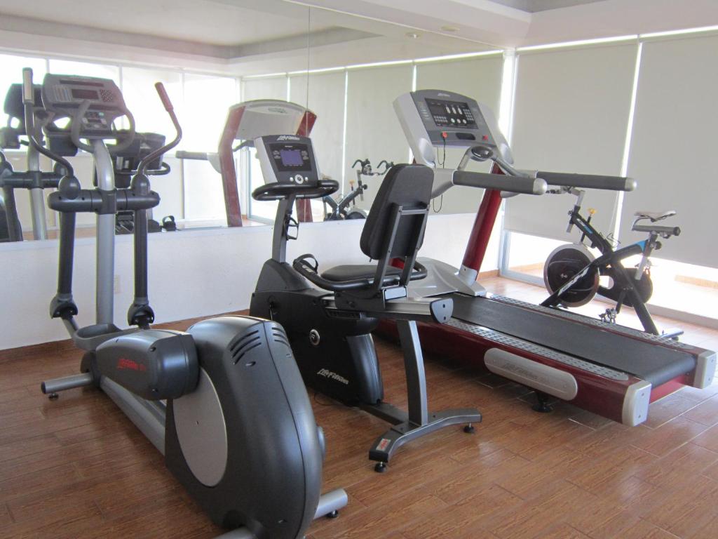 Fitness centrum a/nebo fitness zařízení v ubytování Hotel Baluarte