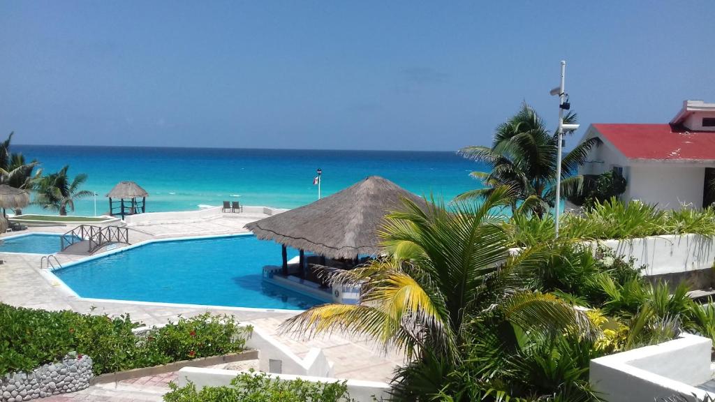 Suites Brisas Cancun - Apartment With Sea View