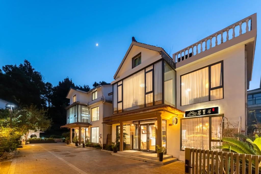 Το κτήριο όπου στεγάζεται  το ξενοδοχείο