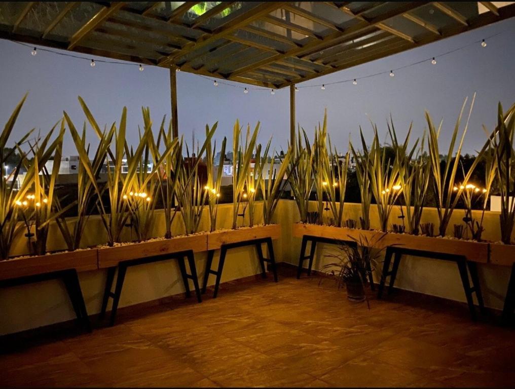 Un restaurante u otro lugar para comer en Hermosa residencia en San Pedro Cholula