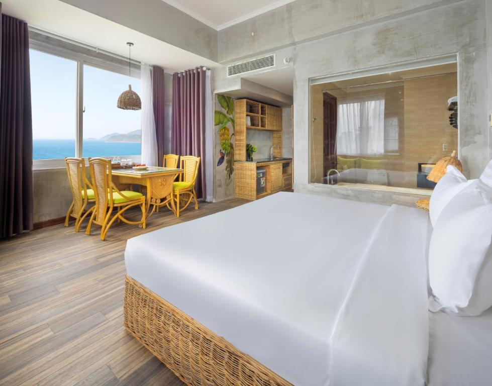 Studio Nhìn Ra Biển