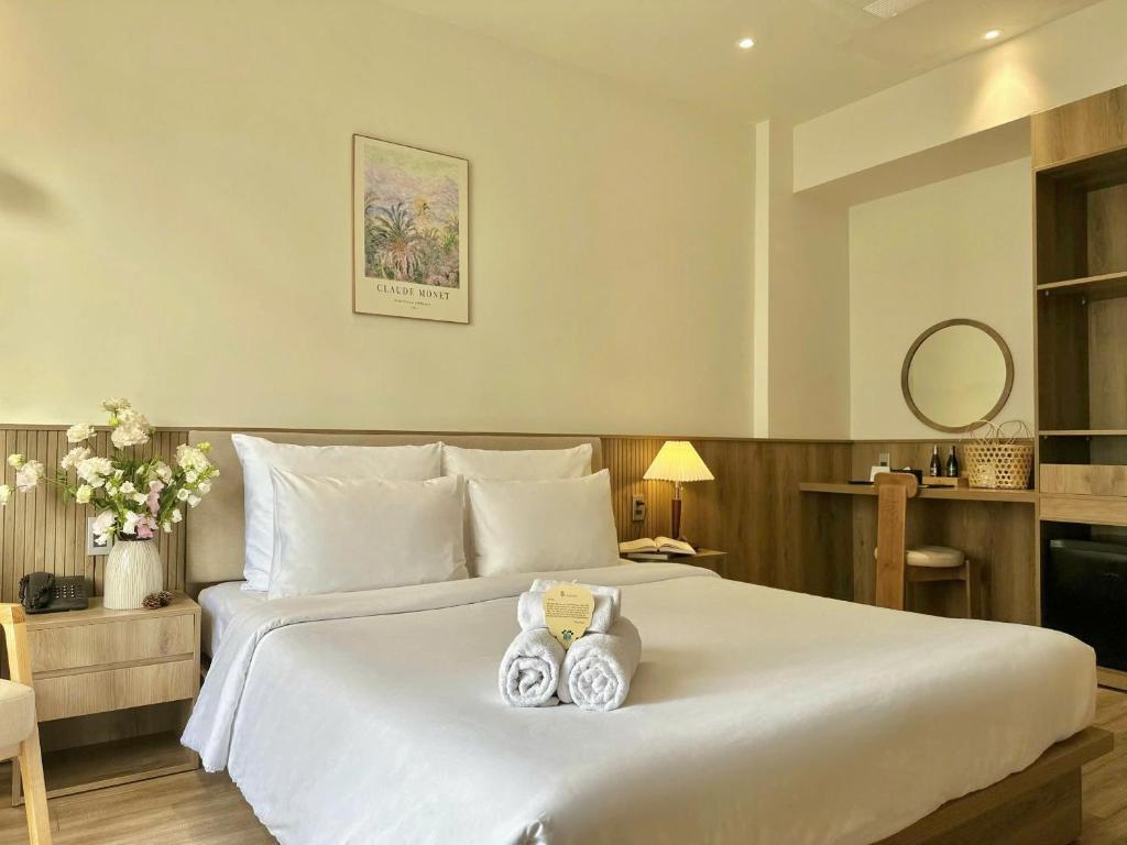 Phòng Deluxe Giường Đôi Có Ban Công