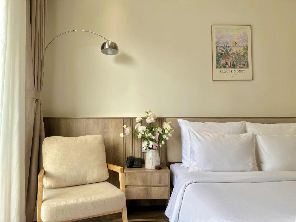 Phòng Deluxe Giường Đôi Có Ban Công
