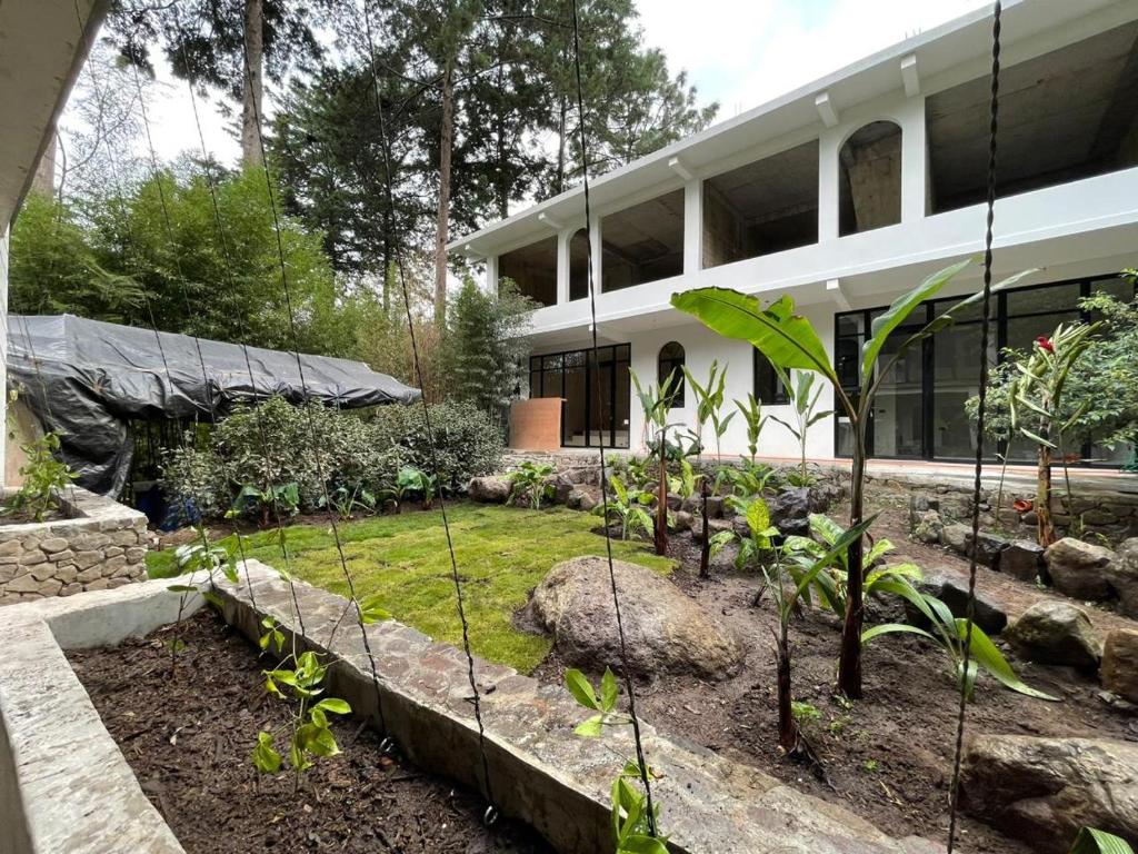 Imagen de la galería de The Hidden Garden Apartments, en San Marcos La Laguna