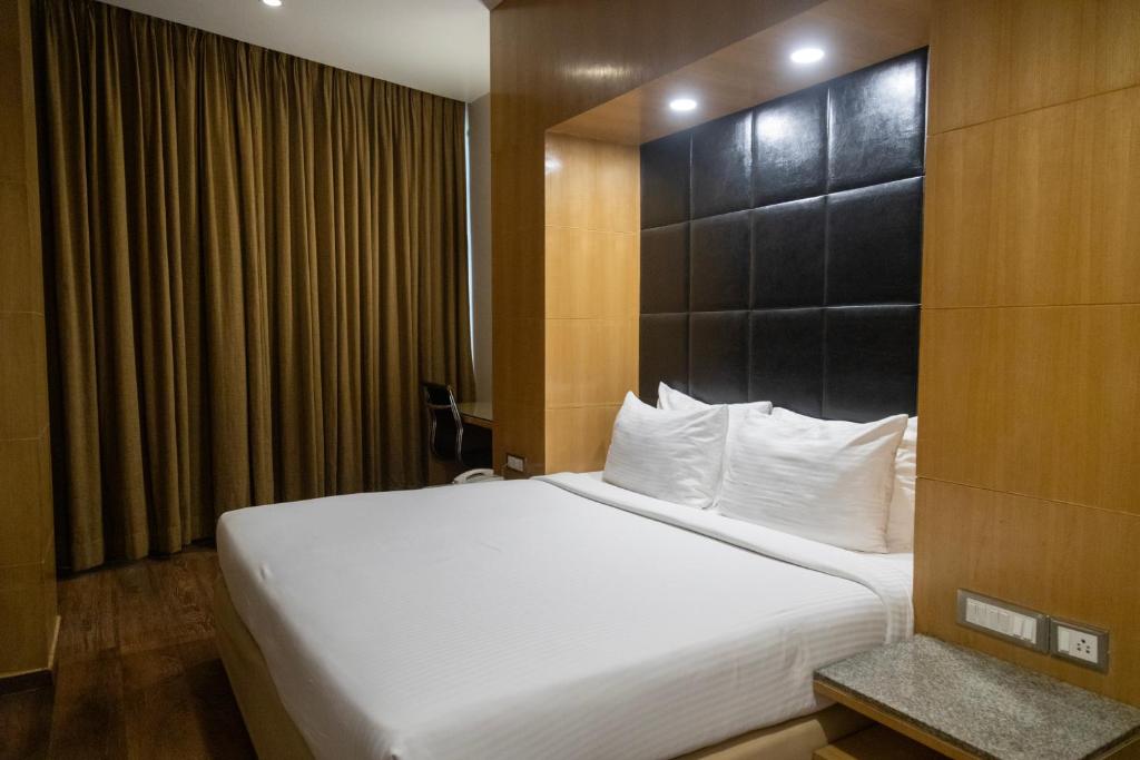 Ramee Guestline Hotel Dadar photo