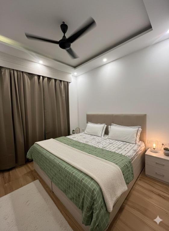 Postel nebo postele na pokoji v ubytování easystaynoida