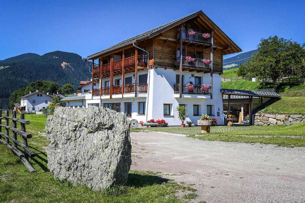 Nespecifikovaný výhled na hory nebo výhled na hory při pohledu z apartmánu