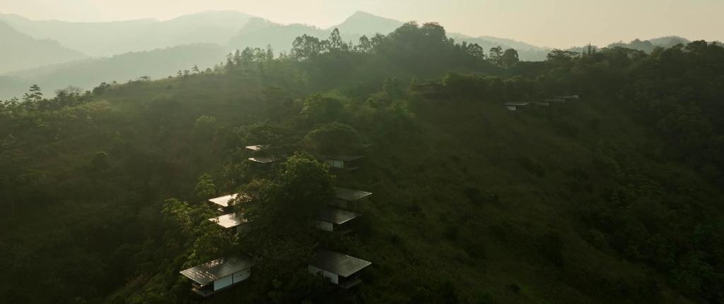 Santani Wellness Kandy - 8