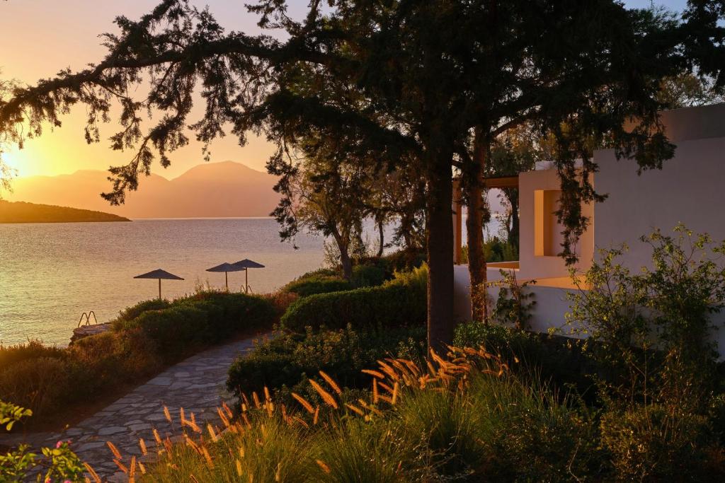 Minos Beach Art Hotel, a Member of Design Hotels - 5