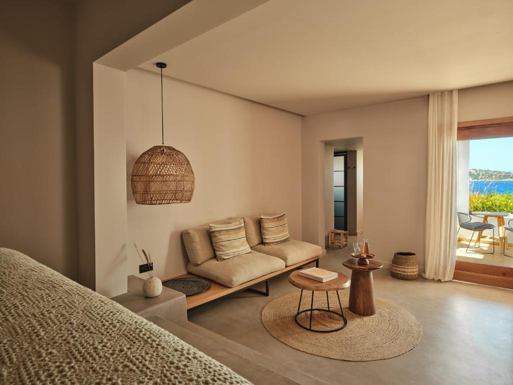 Minos Beach Art Hotel, a Member of Design Hotels - 2
