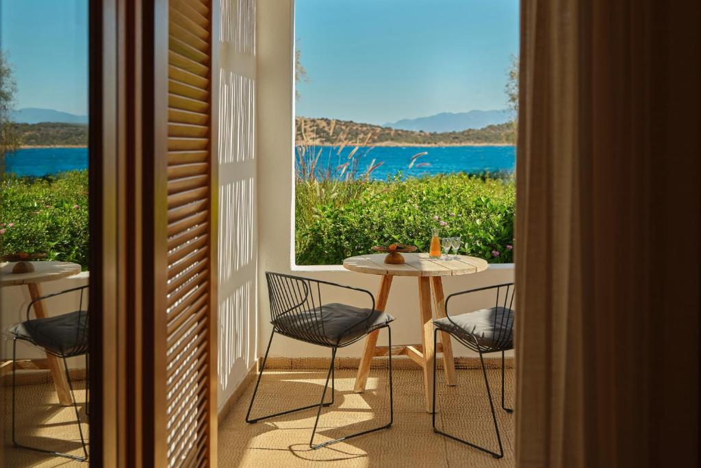 Minos Beach Art Hotel, a Member of Design Hotels - 3