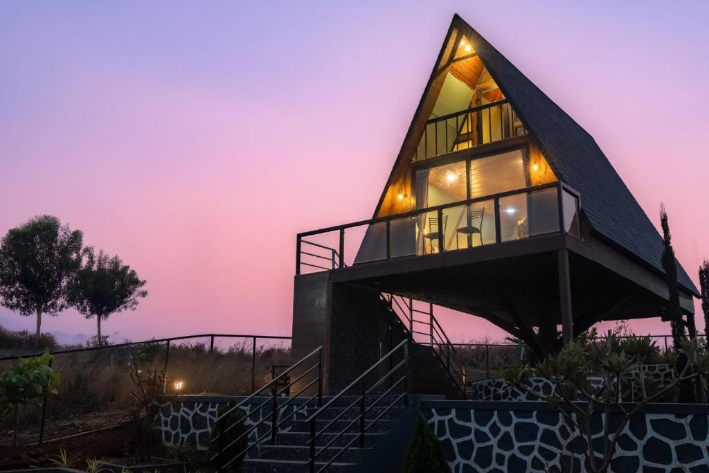 Το κτήριο όπου στεγάζεται  η βίλα