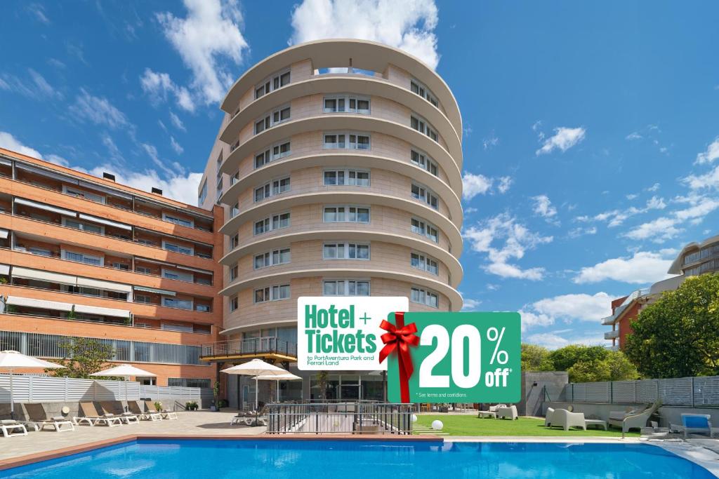 Bazén v ubytování Ponient Vila Centric by PortAventura World nebo v jeho okolí