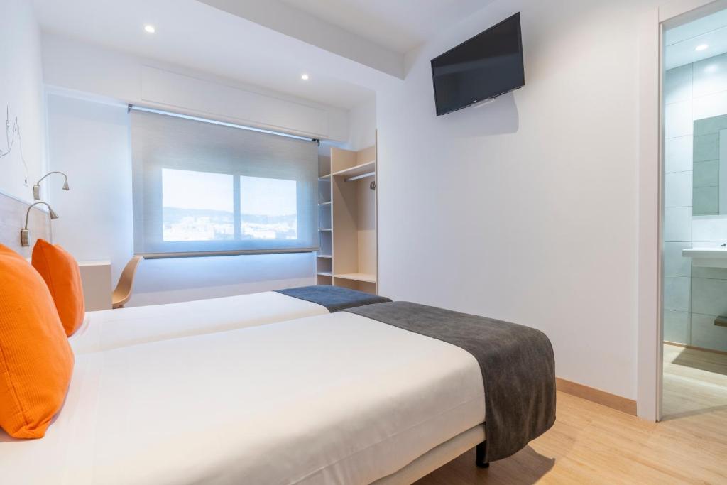 Hostal Sans - Comfort Double Room With City View