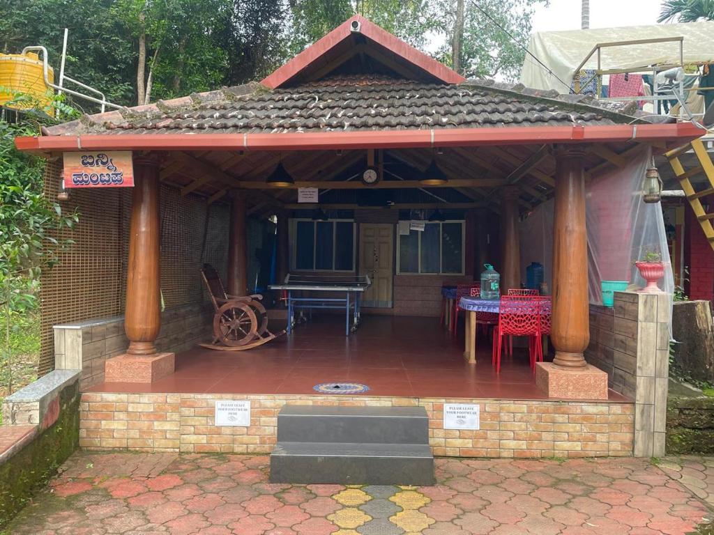 Budova, kde se rezort nachází